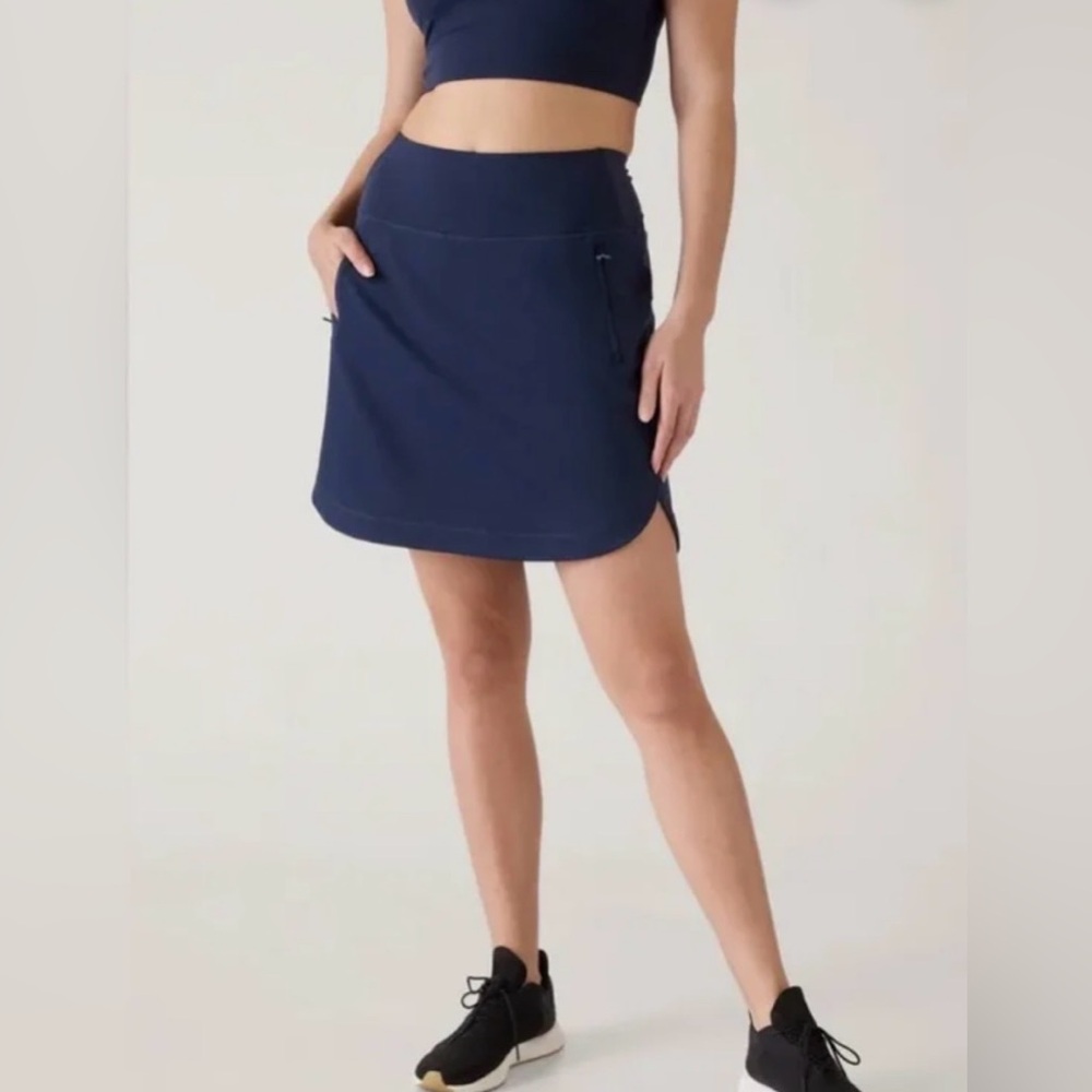 Athleta Golf Skort 16 “ Blue Skort, size Medium, NWT
